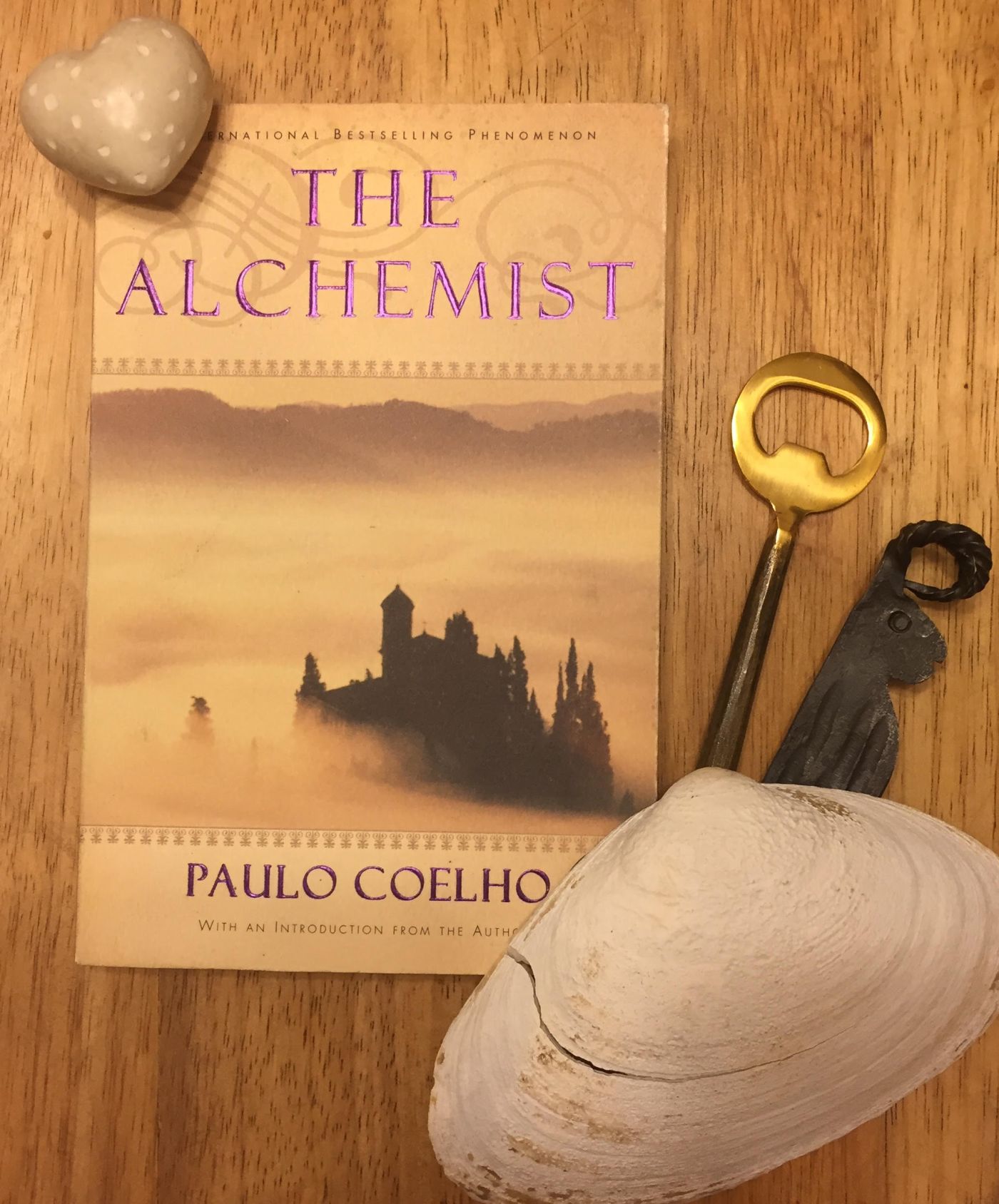 an image of The Alchemist by Paulo Coelho